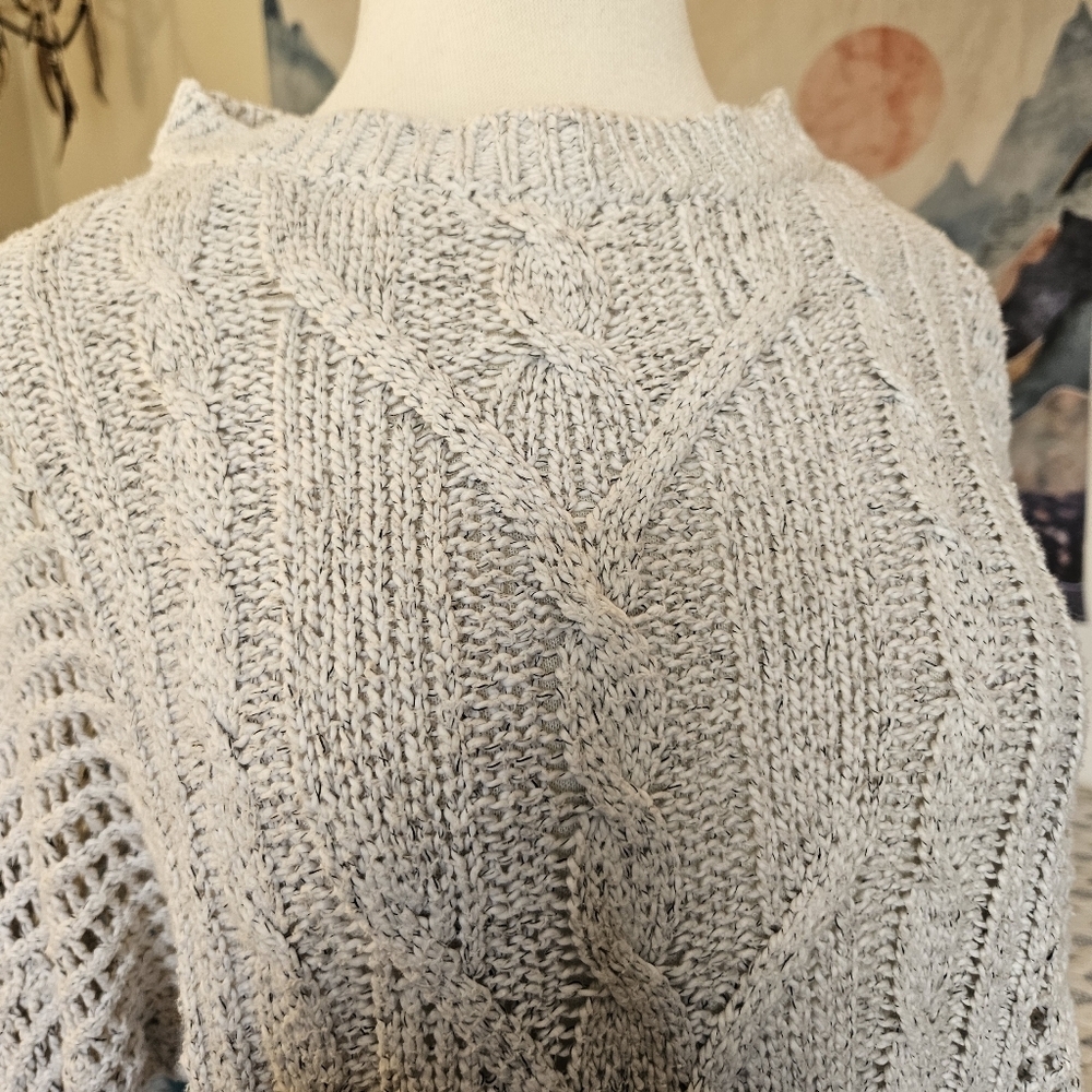 Brandy Melville Cream Gray Cable Knit Sweater One Size Italy Slouchy Cozy - Picture 9 of 10